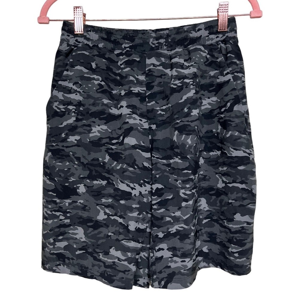 Lululemon Pace Breaker Shorts 9" Green/Black Camo Men’s Size Small‎